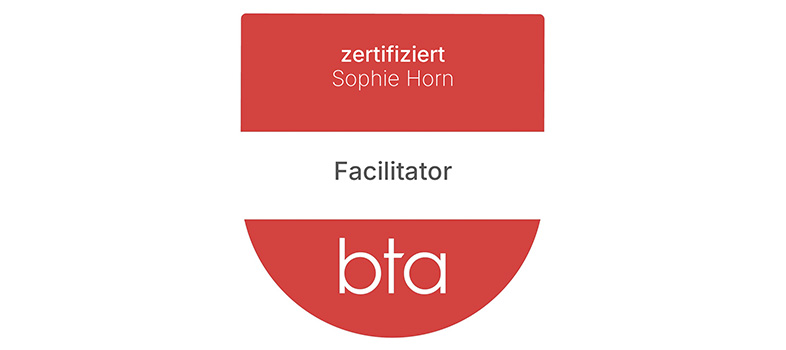 sophie-horn-coaching-yoga-wellbeing-einzelpersonen-und-teams-berlin-ueber-zertifikate-_0000_sophie_horn_badge